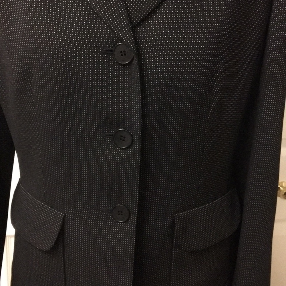 Blazer - Picture 2 of 6